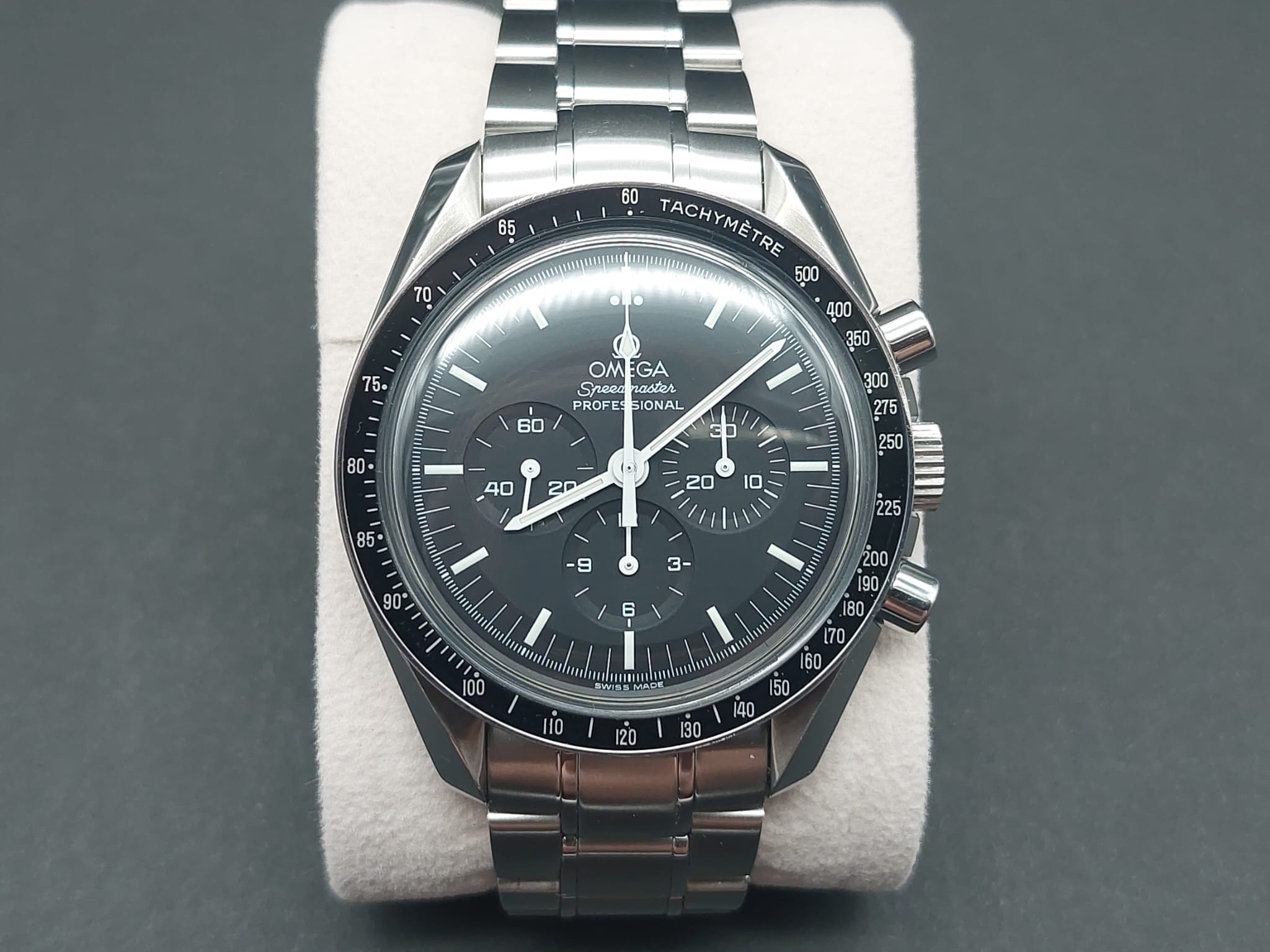Omega Speedmaster Professional Moonwatch 3570.50 2001 Full Set