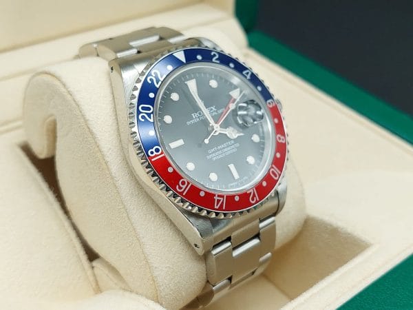 Rolex GMT-Master 16700